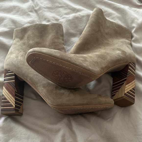 Vince Camuto Stylish Suede Tan Ankle Boots With Fun 4” Heels - Picture 1 of 10
